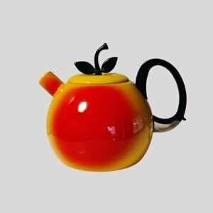 Vintage Copco Enameled Metal Tea Kettle 1970s Retro Apple Teapot 2.5 Qt with Lid